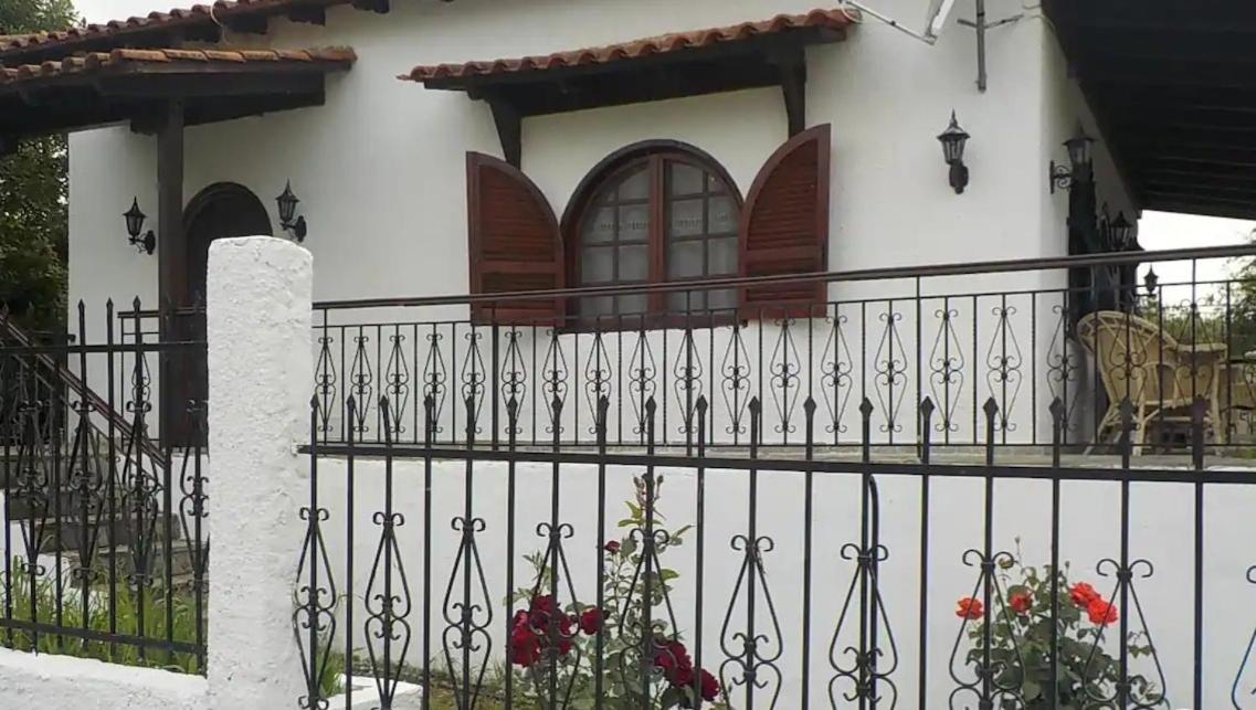 קריופיגי Katerina'S Holiday Home מראה חיצוני תמונה
